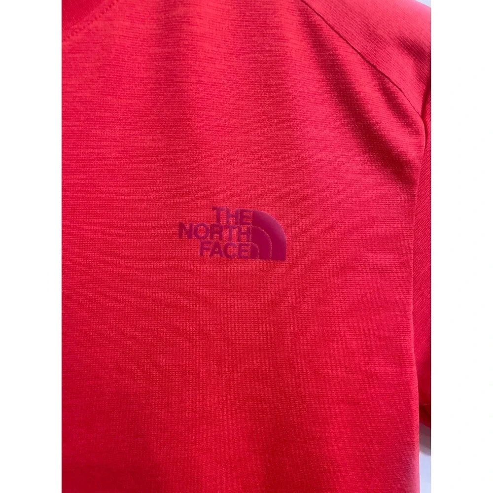 The North Face Flash/Dry Red Heather Active T-Shirt Crew Neck Short Sleeve Sz S